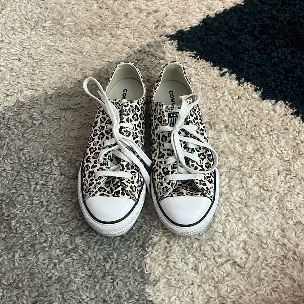 Cheetah print converse.